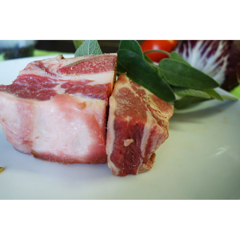 Spezzatino di Bovino con osso Spezzatino di Bovino con osso